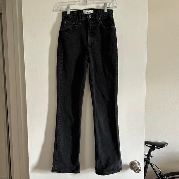 Reformation Denim - Reformation Jeans Denim Black Cindy Bootleg Jean in Erie Wash size 24 EUC